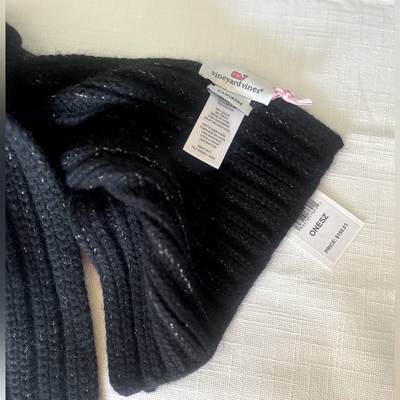 Vineyard Vines Knitted Cozy Black 100 % Cashmere Lurex Scarf NWT - Picture 2 of 4